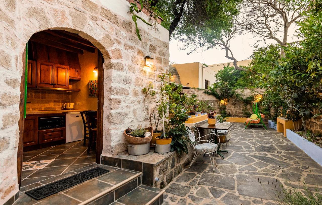 Secret Garden - Old Town Apartment Rhodes City Exterior photo